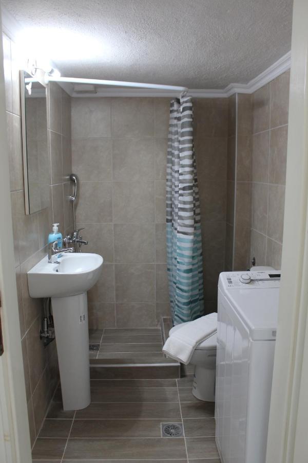 Analev Apartment Néa Péramos Bagian luar foto